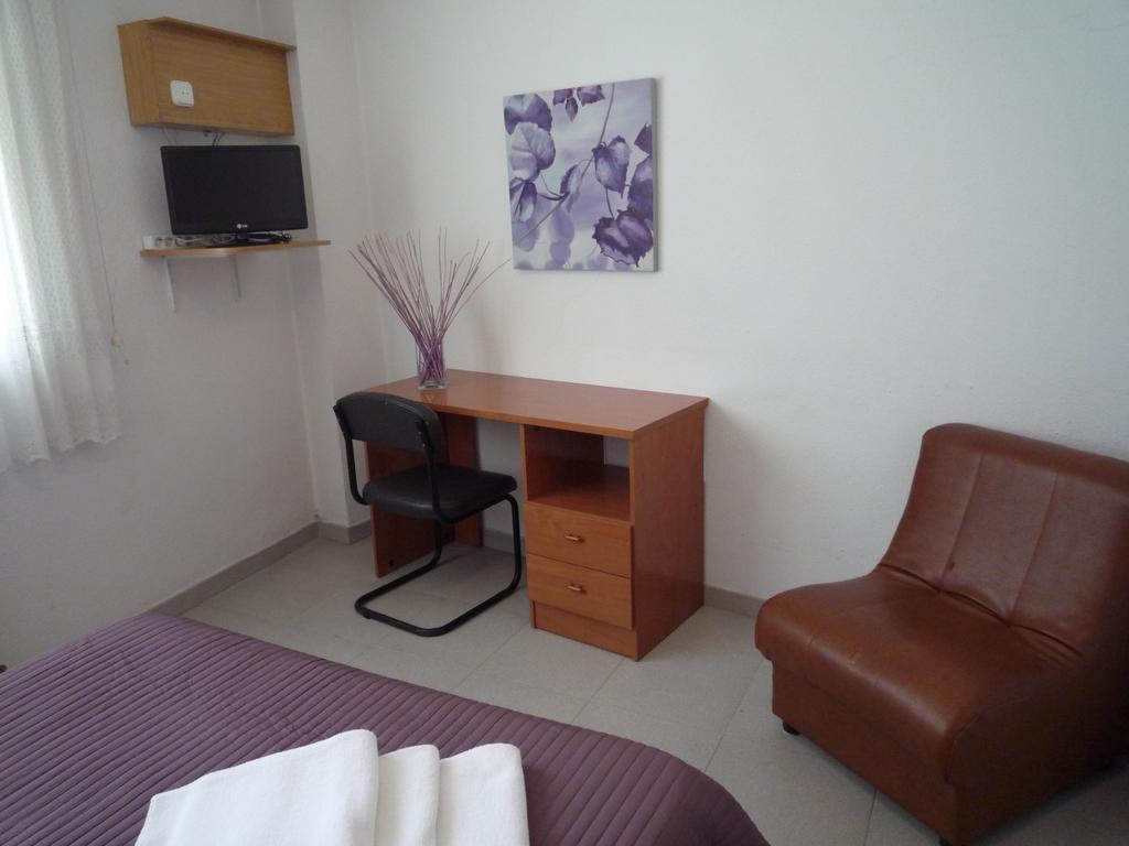 לוגו Hostal Residencia Ponte Vella חדר תמונה